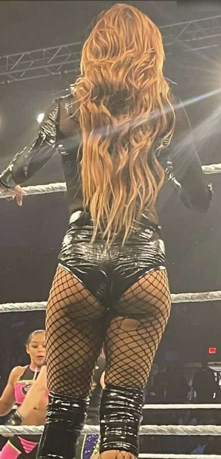 Becky Lynch Tits Boobs