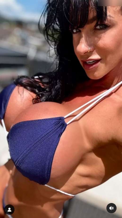 Cindy Landolt Tits Boobs