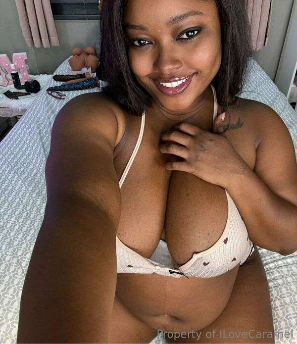 ilovecaramel Tits Boobs