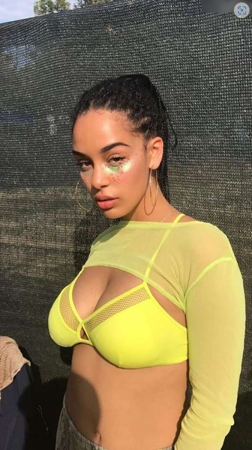 Jorja Smith Tits Boobs