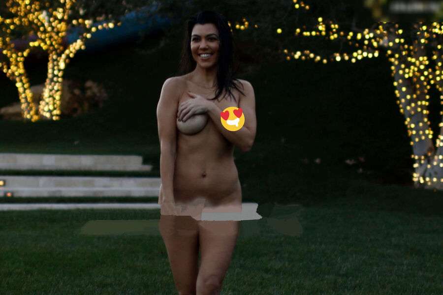 Kourtney Kardashian Naked