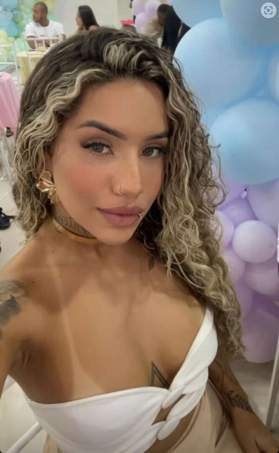 Muito Linda Instagram