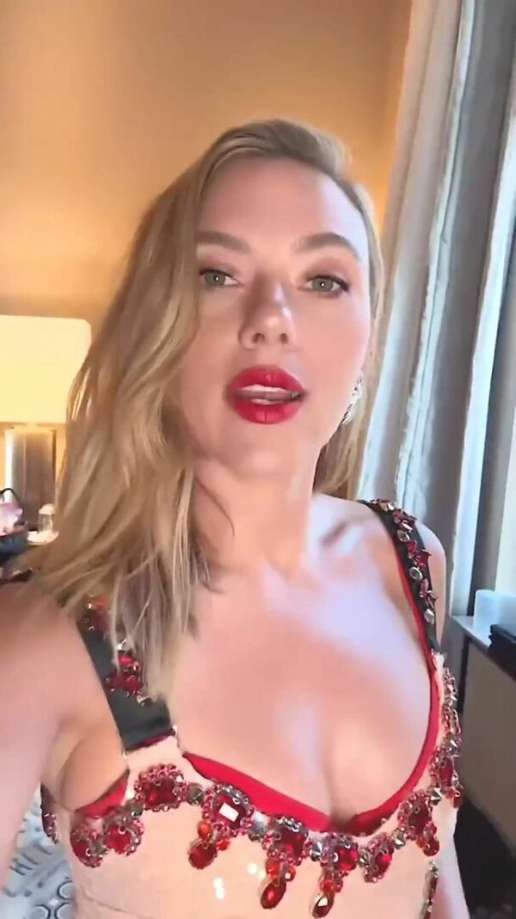 Scarlett Johansson Anal