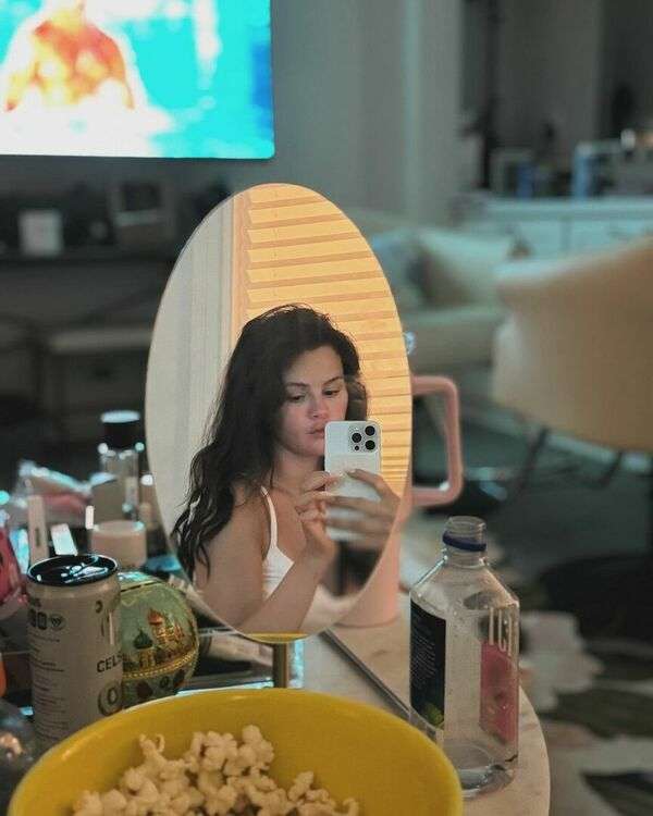 Selena Gomez Nude