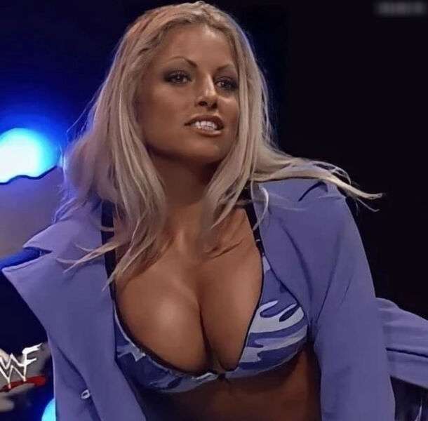 Trish Stratus Tits Boobs